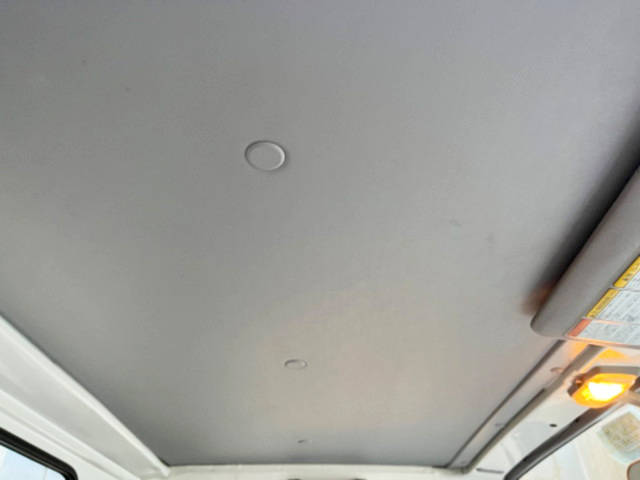 いすゞエルフ平ボディ小型（2t・3t）[写真23]