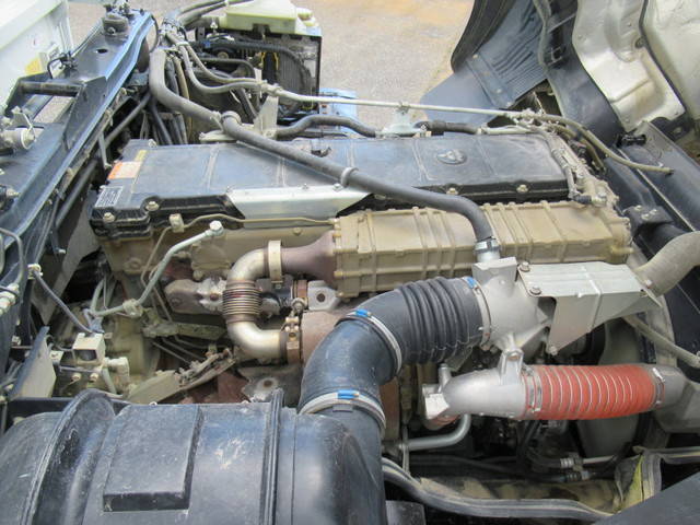 三菱ふそうスーパーグレートダンプ大型（10t）[写真13]