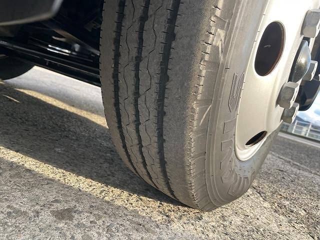 三菱ふそうキャンター平ボディ小型（2t・3t）[写真18]