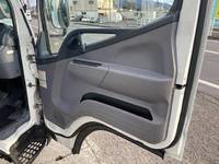 三菱ふそうキャンター平ボディ小型（2t・3t）[写真19]