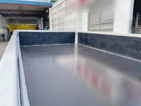 三菱ふそうキャンター平ボディ小型（2t・3t）[写真06]