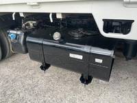 三菱ふそうキャンター平ボディ小型（2t・3t）[写真09]