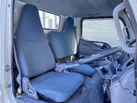 三菱ふそうキャンター平ボディ小型（2t・3t）[写真18]