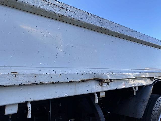 三菱ふそうキャンター平ボディ小型（2t・3t）[写真33]