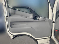 日野デュトロセーフティローダー小型（2t・3t）[写真23]