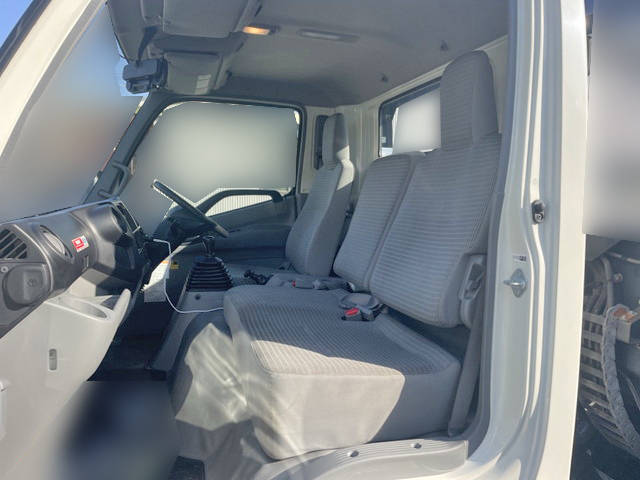 日野デュトロセーフティローダー小型（2t・3t）[写真26]