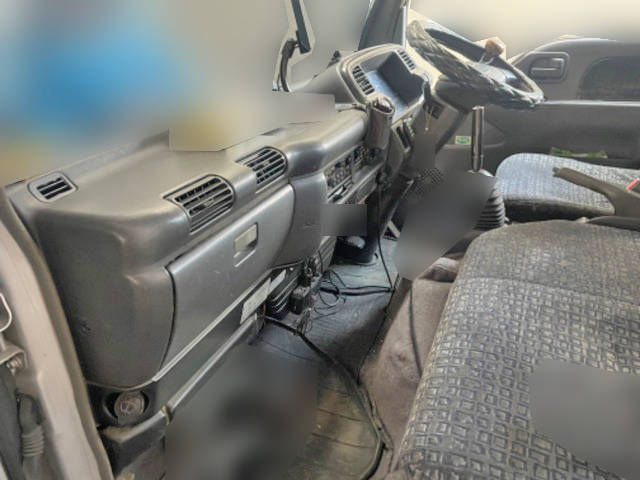 いすゞエルフ平ボディ小型（2t・3t）[写真19]