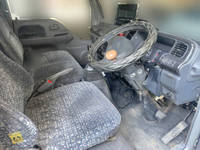 いすゞエルフ平ボディ小型（2t・3t）[写真23]