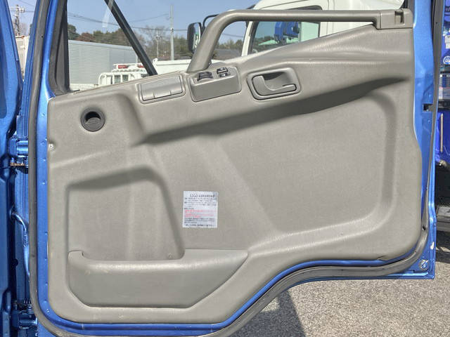 三菱ふそうファイターセルフクレーン4段増トン（6t・8t）[写真30]