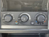 三菱ふそうファイターセルフクレーン4段増トン（6t・8t）[写真37]