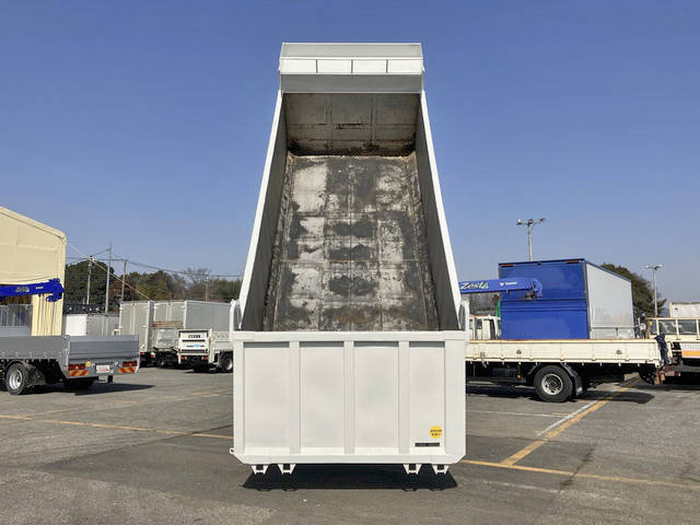 いすゞギガ深ダンプ（土砂禁ダンプ）大型（10t）[写真12]