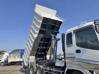 いすゞギガ深ダンプ（土砂禁ダンプ）大型（10t）[写真14]