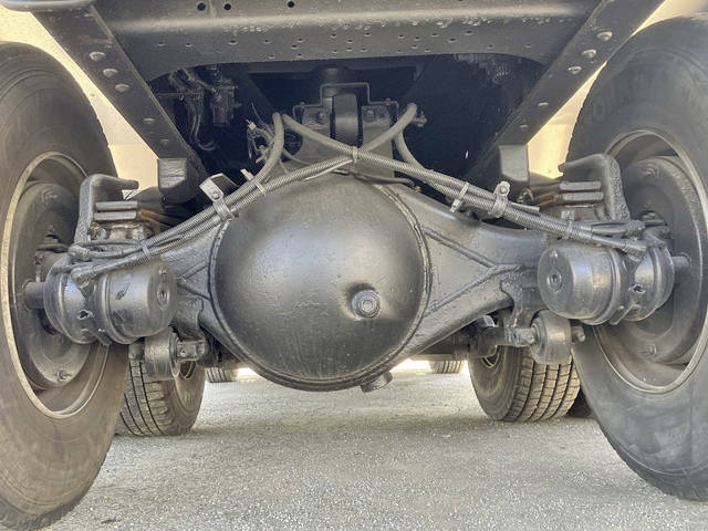 いすゞギガ深ダンプ（土砂禁ダンプ）大型（10t）[写真23]