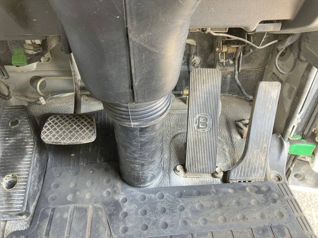 いすゞギガ深ダンプ（土砂禁ダンプ）大型（10t）[写真38]