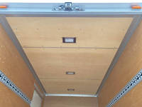 いすゞエルフアルミバン小型（2t・3t）[写真11]