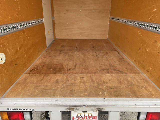 いすゞエルフアルミバン小型（2t・3t）[写真14]