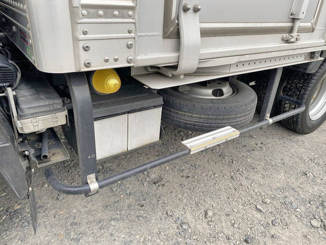 いすゞエルフアルミバン小型（2t・3t）[写真19]