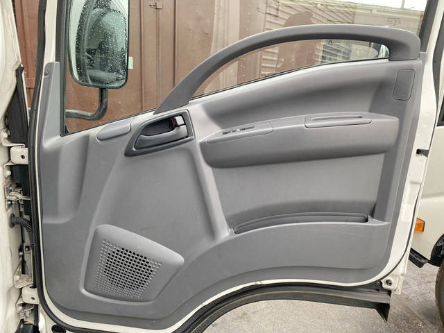 いすゞエルフアルミバン小型（2t・3t）[写真28]