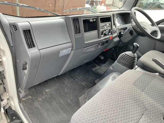 いすゞエルフアルミバン小型（2t・3t）[写真29]