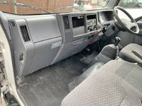 いすゞエルフアルミバン小型（2t・3t）[写真29]