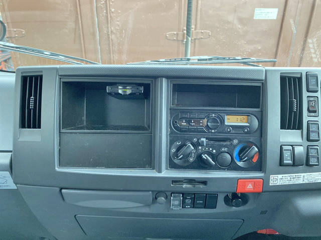 いすゞエルフアルミバン小型（2t・3t）[写真36]