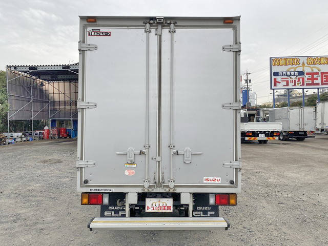 いすゞエルフアルミバン小型（2t・3t）[写真09]