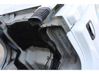 三菱ふそうキャンター平ボディ小型（2t・3t）[写真12]