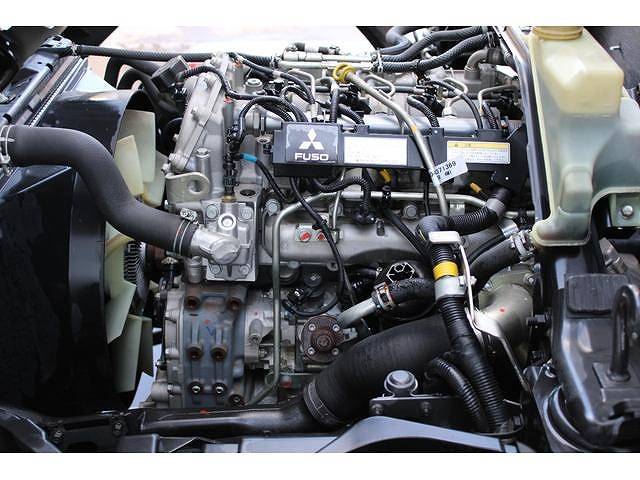 三菱ふそうキャンター平ボディ小型（2t・3t）[写真13]