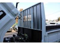 三菱ふそうキャンター平ボディ小型（2t・3t）[写真15]