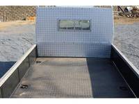 三菱ふそうキャンター平ボディ小型（2t・3t）[写真17]