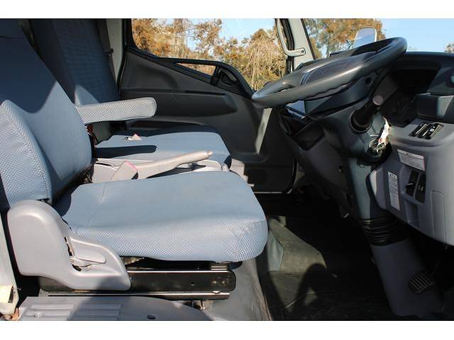 三菱ふそうキャンター平ボディ小型（2t・3t）[写真19]