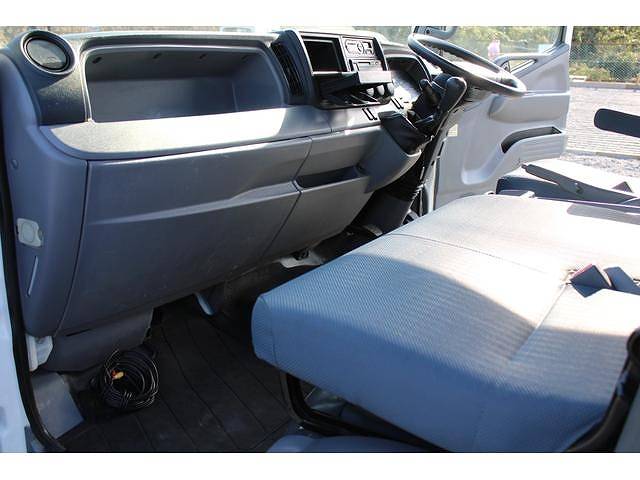 三菱ふそうキャンター平ボディ小型（2t・3t）[写真20]