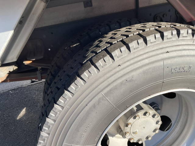 いすゞフォワードアルミウイング中型（4t）[写真14]