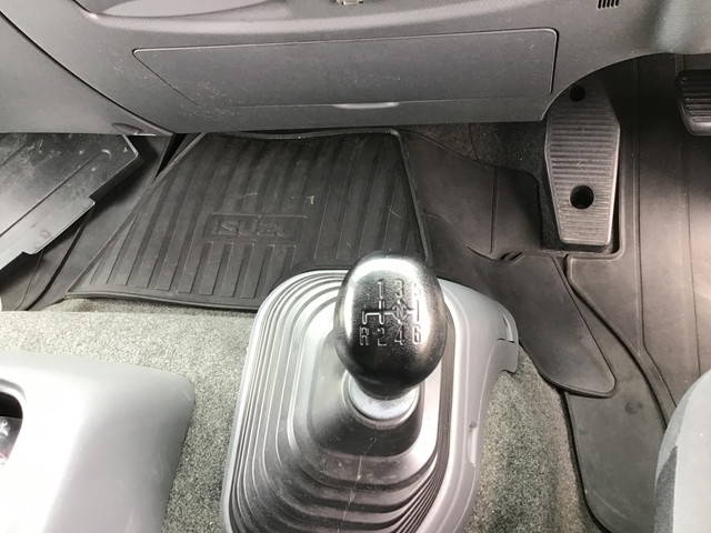 いすゞフォワードアルミウイング中型（4t）[写真20]