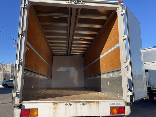 いすゞフォワードアルミウイング中型（4t）[写真09]