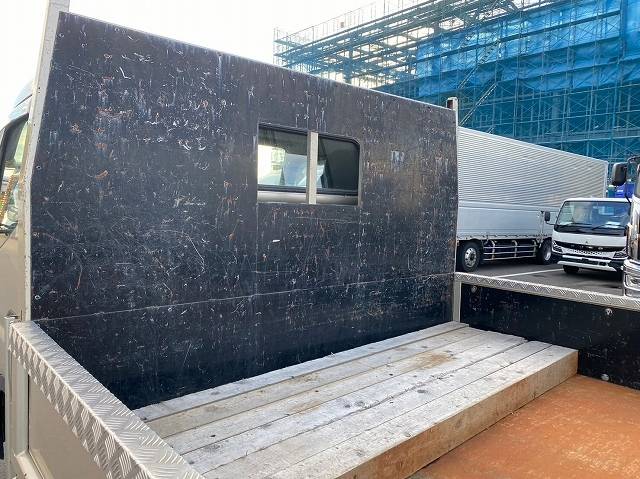 三菱ふそうキャンター平ボディ小型（2t・3t）[写真10]