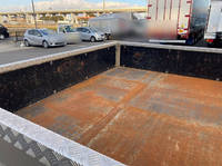 三菱ふそうキャンター平ボディ小型（2t・3t）[写真12]