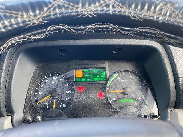 三菱ふそうキャンター平ボディ小型（2t・3t）[写真14]