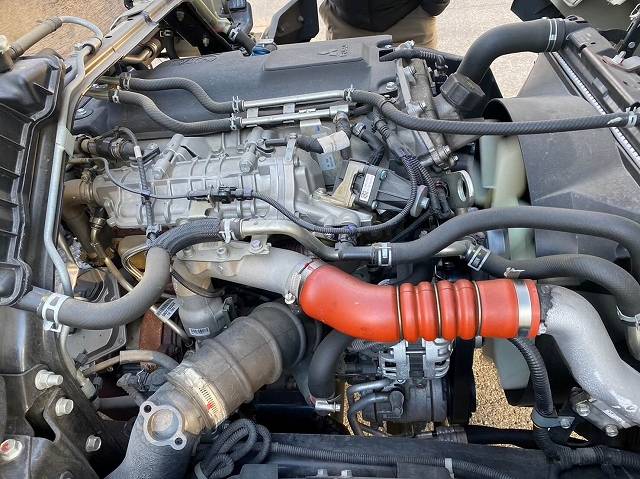 三菱ふそうキャンター平ボディ小型（2t・3t）[写真18]