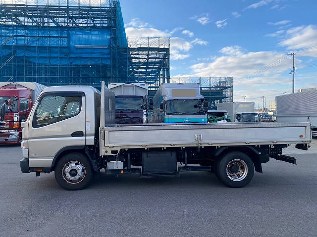 三菱ふそうキャンター平ボディ小型（2t・3t）[写真05]