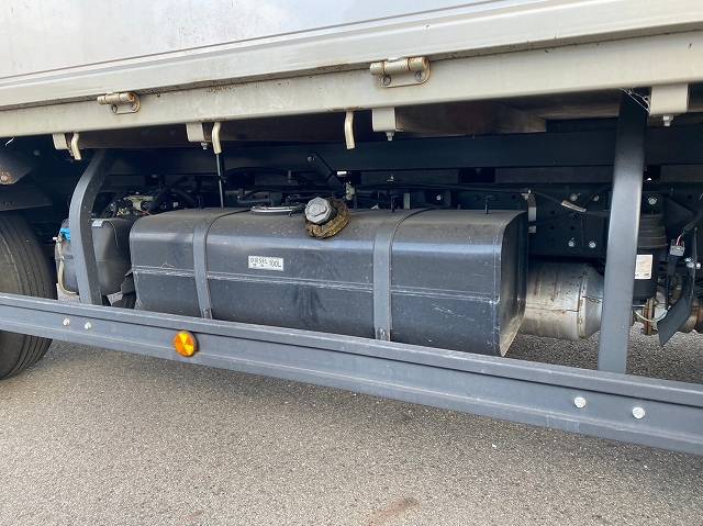 三菱ふそうキャンター平ボディ小型（2t・3t）[写真07]