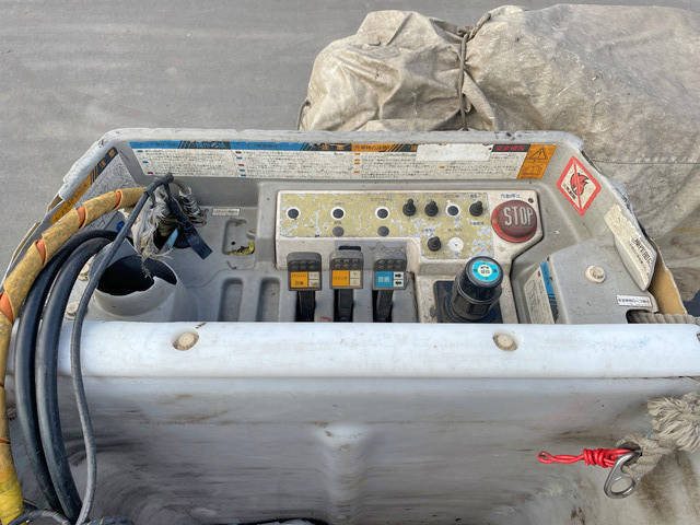 いすゞエルフ高所作業車小型（2t・3t）[写真10]