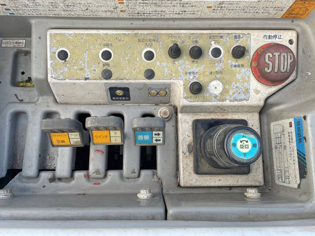 いすゞエルフ高所作業車小型（2t・3t）[写真11]