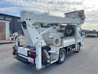 いすゞエルフ高所作業車小型（2t・3t）[写真02]