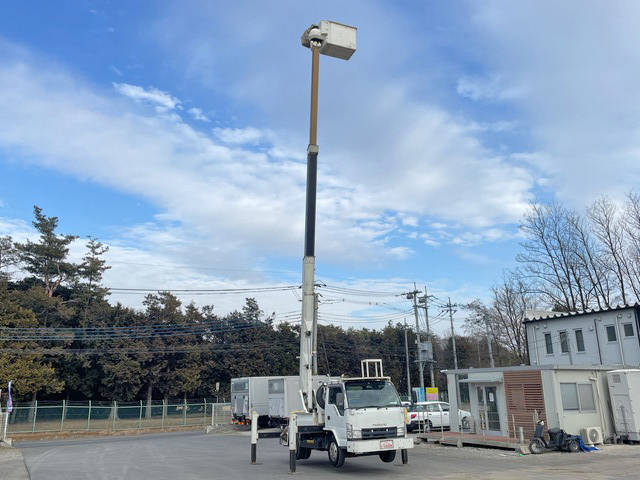 いすゞエルフ高所作業車小型（2t・3t）[写真03]