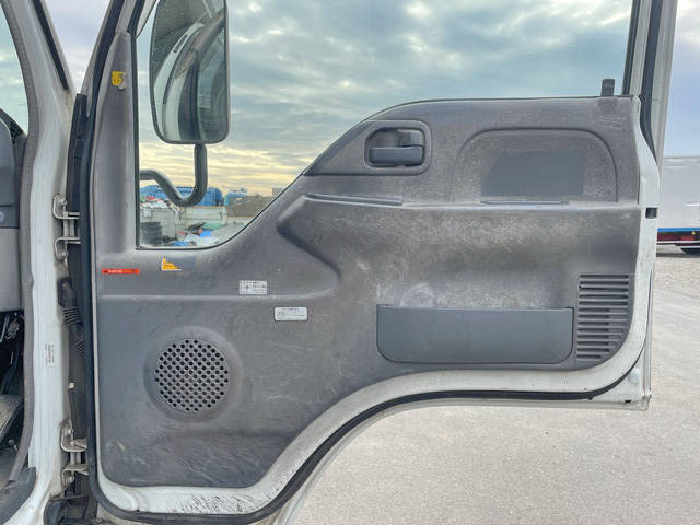 いすゞエルフ高所作業車小型（2t・3t）[写真31]