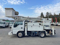 いすゞエルフ高所作業車小型（2t・3t）[写真05]