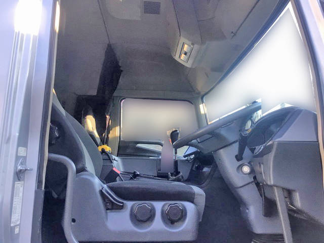 三菱ふそうスーパーグレートコンテナ専用車大型（10t）[写真24]