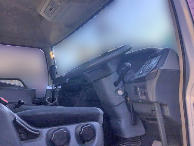 三菱ふそうスーパーグレートコンテナ専用車大型（10t）[写真25]