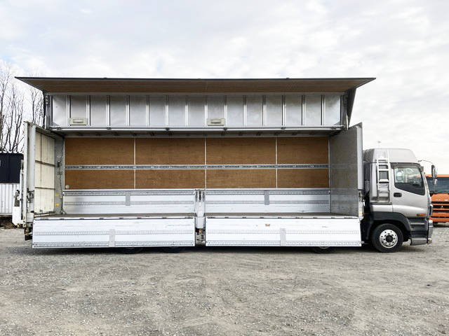 いすゞギガアルミウイング大型（10t）[写真17]